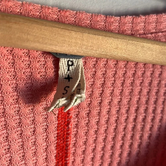 Free People We The Free Peach Thermal Lovin Leopard Thermal Top Print Cuffs - Picture 7 of 9